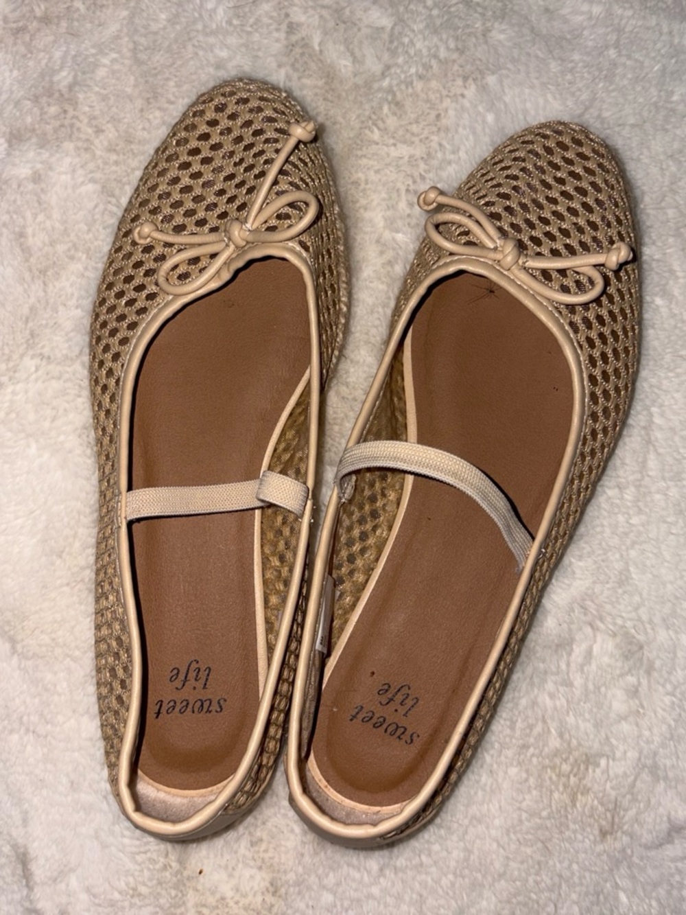 Neutral Mesh Ballet Flats with Bow and Elastic Strap